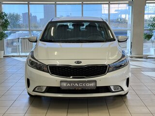 2018 Kia Cerato III Рестайлинг (Classic), белый, 1550000 рублей, вид 3
