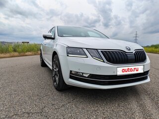 2017 Skoda Octavia III (A7) Рестайлинг, белый, 1580000 рублей, вид 2
