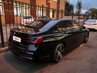 2020 BMW 7 серии 730d xDrive VI (G11/G12) Рестайлинг, чёрный, 5750000 рублей, вид 3