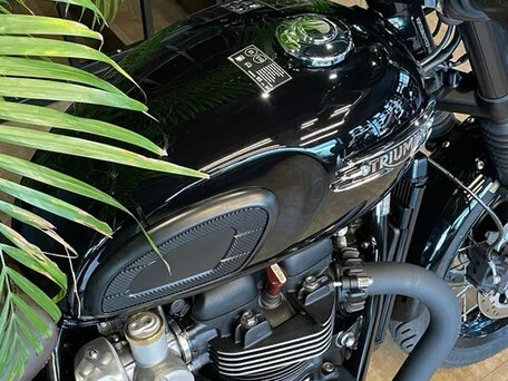 2025 Triumph Bonneville T120, чёрный, 1950000 рублей, вид 4