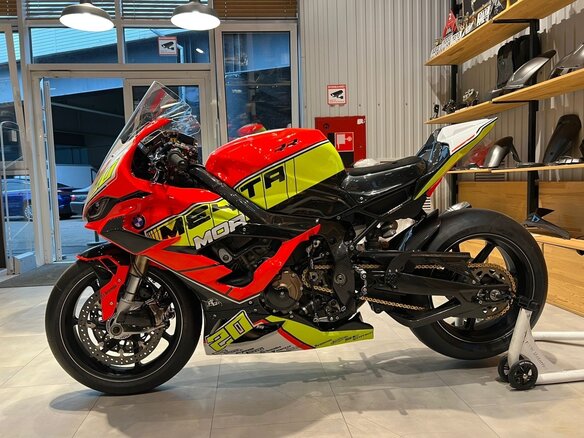 2019 BMW S 1000 RR, серебристый, 3000000 рублей - вид 21