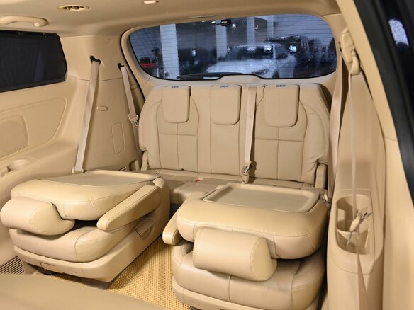 2018 Kia Carnival III, чёрный - вид 20