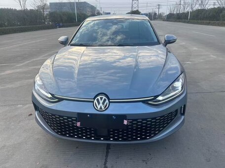 2023 Volkswagen Lamando L II, серебристый, 1799000 рублей, вид 2