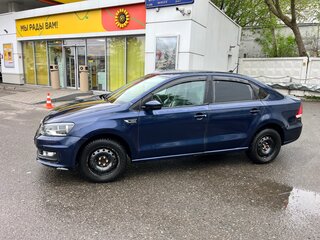 2017 Volkswagen Polo V Рестайлинг, синий, 1250000 рублей, вид 5