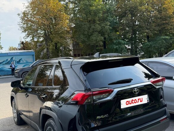 2021 Toyota RAV4 V (XA50), чёрный, 3000000 рублей - вид 5
