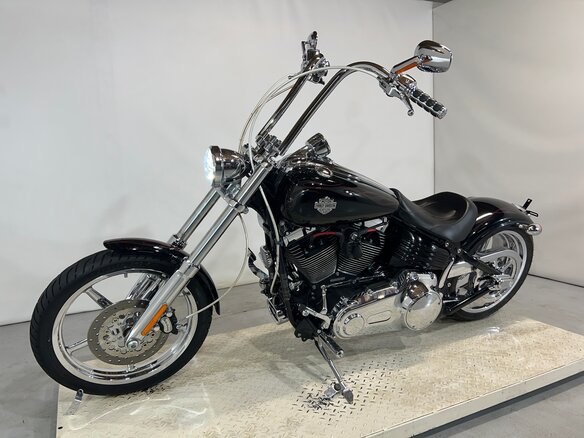 2008 Harley-Davidson Rocker C, чёрный, 910000 рублей - вид 6