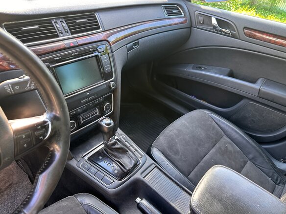 2013 Skoda Superb II, красный, 950000 рублей - вид 7
