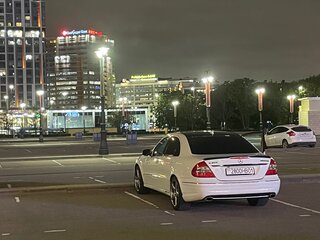 2009 Mercedes-Benz E-Класс 350 III (W211, S211) Рестайлинг, белый, 960000 рублей, вид 3