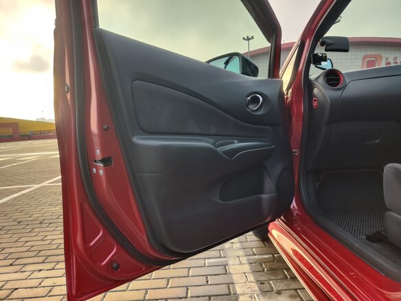 2018 Nissan Note Nismo e-Power II Рестайлинг, красный, 1500000 рублей - вид 15