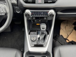 2024 Toyota RAV4 V (XA50), белый, 2830000 рублей, вид 5