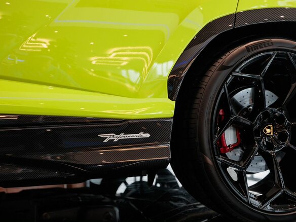 2024 Lamborghini Urus Performante I Рестайлинг, зелёный, 39850000 рублей - вид 17