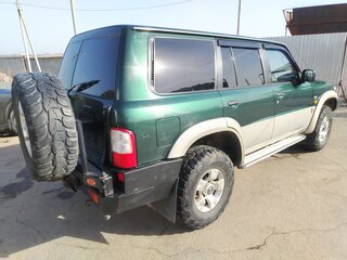 1998 Nissan Patrol V (Y61), зелёный, 1250000 рублей, вид 2