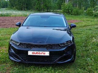 2020 Kia K5 III, чёрный, 2000000 рублей, вид 1
