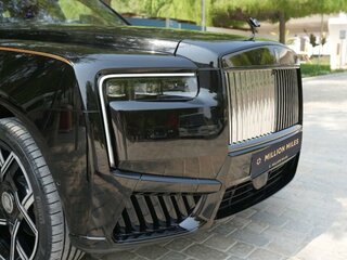 2026 Rolls-Royce Cullinan Black Badge I Рестайлинг (Series II), чёрный, 64990000 рублей, вид 2