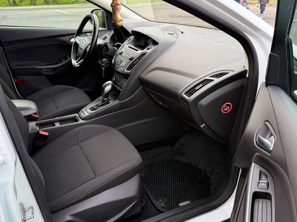 2015 Ford Focus III Рестайлинг, белый - вид 21