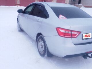 2017 Lada (ВАЗ) Vesta I, серебристый, 600000 рублей, вид 4