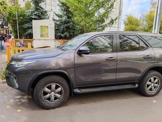 2019 Toyota Fortuner II, серый, 4400000 рублей, вид 3