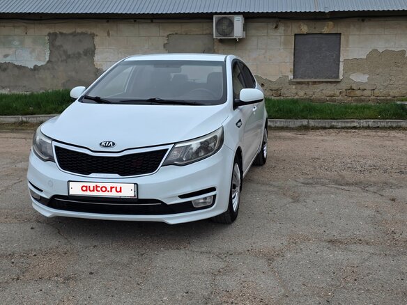 2017 Kia Rio III Рестайлинг, белый - вид 18