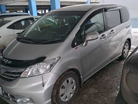 2012 Honda Freed I Рестайлинг, серебристый, 1000000 рублей - вид 3