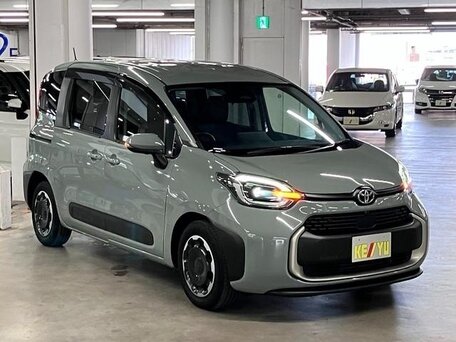Toyota Sienta III