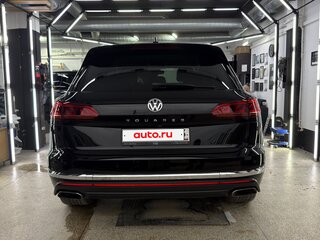 2019 Volkswagen Touareg III, чёрный, 3600000 рублей, вид 3