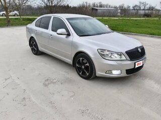 2013 Skoda Octavia II (A5) Рестайлинг, серебристый, 800000 рублей, вид 3