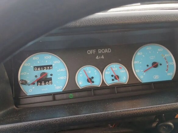 2000 Lada (ВАЗ) 2121 (4x4) I Рестайлинг, белый, 350000 рублей - вид 6