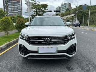 2021 Volkswagen Tayron I, белый, 2000000 рублей, вид 2