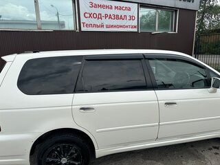 2001 Honda Odyssey II Рестайлинг, белый, 920000 рублей, вид 3