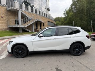 2013 BMW X1 20i I (E84) Рестайлинг, белый, 1300000 рублей, вид 4