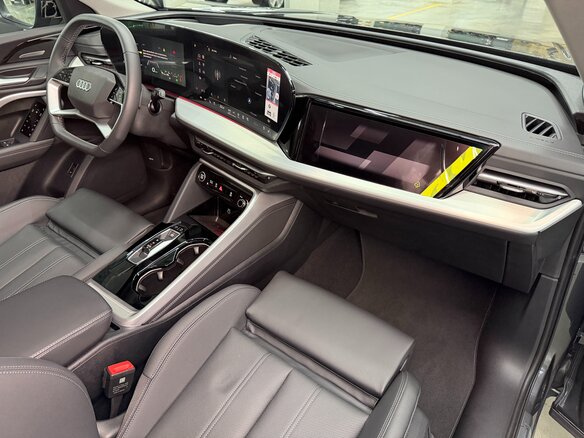 2025 Audi Q5 45 TFSI III (GU), серый, 9800000 рублей - вид 18