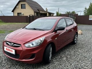 2013 Hyundai Solaris I, красный, 815000 рублей, вид 1