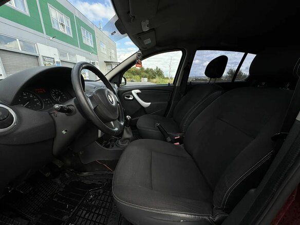 2011 Renault Sandero Stepway I, красный, 333000 рублей - вид 8