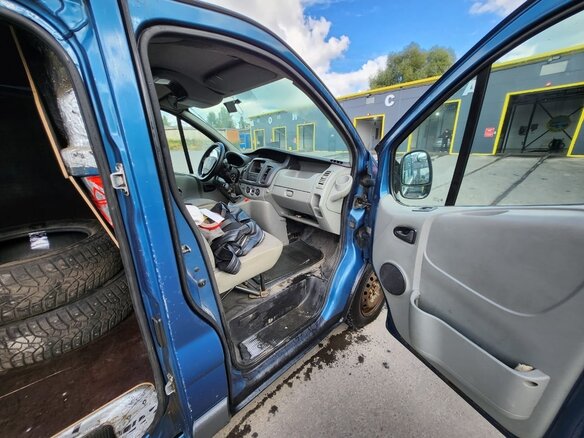 2011 Renault Trafic II Рестайлинг, серый, 1150000 рублей - вид 6