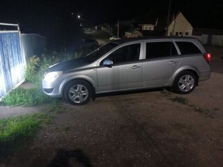 2009 Opel Astra H Рестайлинг, серебристый, 420000 рублей, вид 2