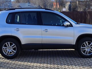 2009 Volkswagen Tiguan I, серебристый, 1100000 рублей, вид 4