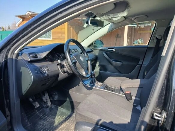 2007 Volkswagen Passat BlueMotion B6, чёрный, 700000 рублей - вид 4