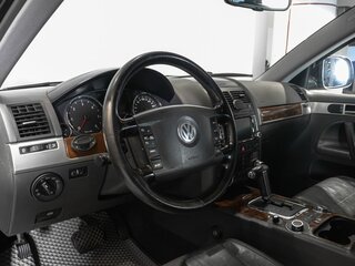 2008 Volkswagen Touareg I Рестайлинг, чёрный, 803000 рублей, вид 5