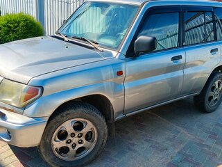 2001 Mitsubishi Pajero Pinin, серебристый, 200000 рублей, вид 1