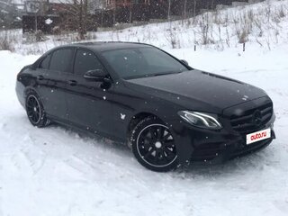 2016 Mercedes-Benz E-Класс 200 V (W213, S213, C238), чёрный, 2350000 рублей, вид 3