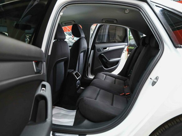 2013 Audi A4 IV (B8) Рестайлинг, белый, 1090000 рублей - вид 6