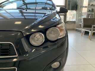 2014 Chevrolet Aveo II, чёрный, 440000 рублей, вид 2