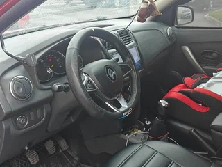 2020 Renault Sandero Stepway II Рестайлинг, красный, 820000 рублей, вид 5