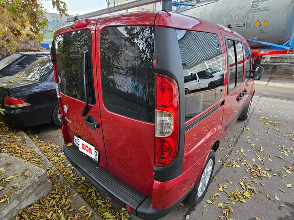 2011 Fiat Doblo I Рестайлинг, красный, 630000 рублей - вид 12