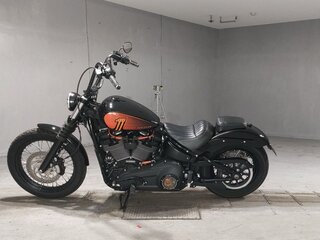 2021 Harley-Davidson Street Bob, чёрный, 1496000 рублей, вид 2