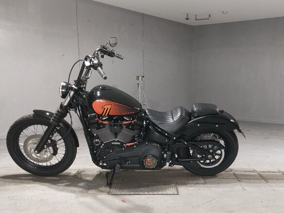 2021 Harley-Davidson Street Bob, чёрный, 1496000 рублей - вид 1