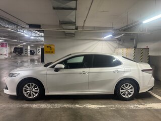 2020 Toyota Camry VIII (XV70), белый, 2670000 рублей, вид 5