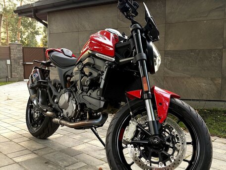 2021 Ducati Monster 937, красный, 1150000 рублей, вид 2