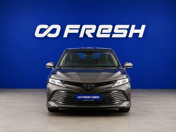 2018 Toyota Camry VIII (XV70), коричневый - вид 2