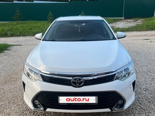 2017 Toyota Camry VII (XV50) Рестайлинг, белый, 1900000 рублей, вид 1